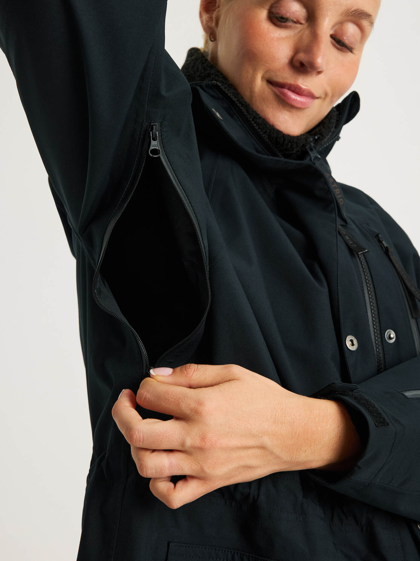 women's waterproof 3L shell jacket black