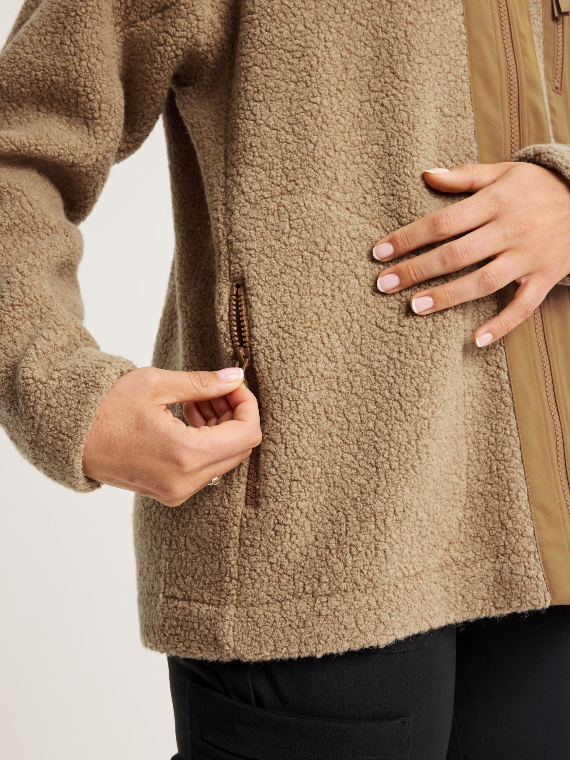 women's fleece jacket camel