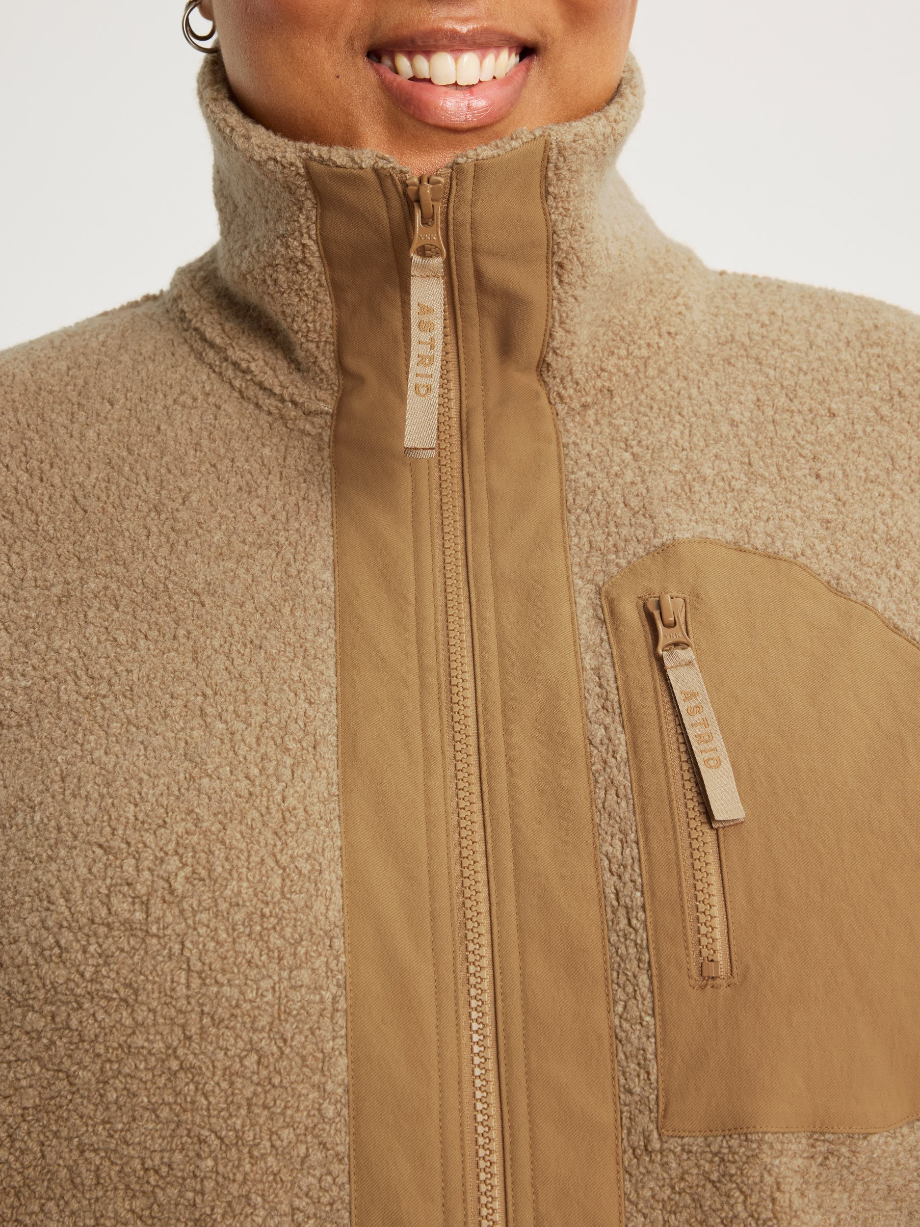 women's fleece jacket camel