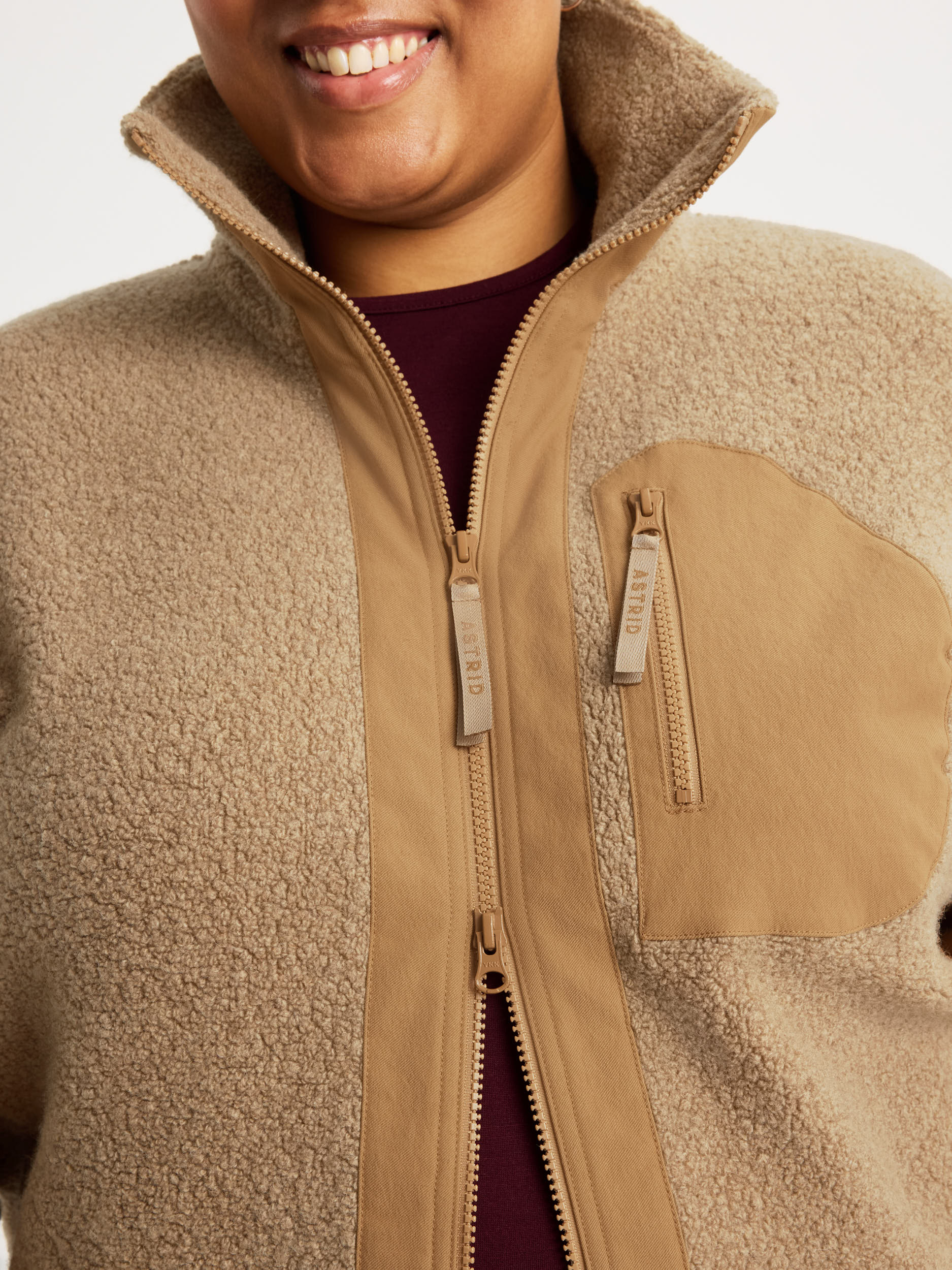 women's fleece jacket camel