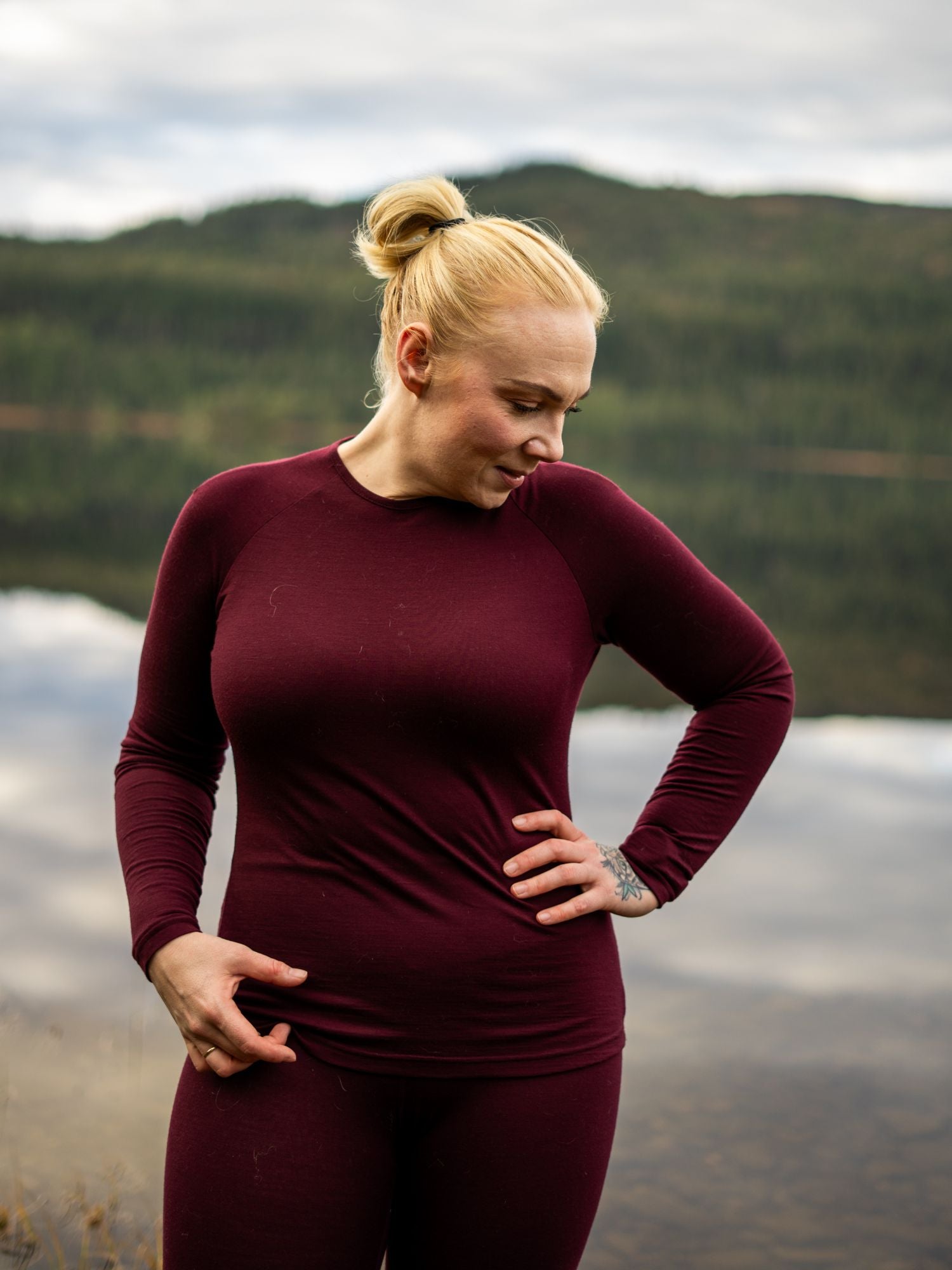 women's merino top long sleeve burgundy