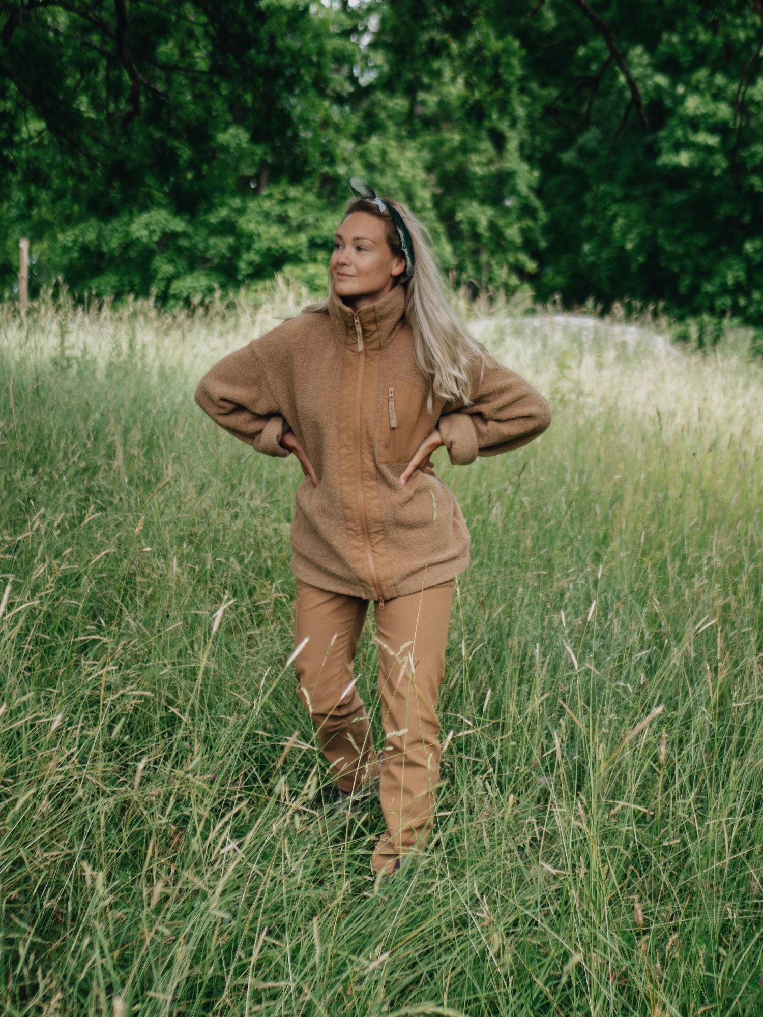 women's fleece jacket camel