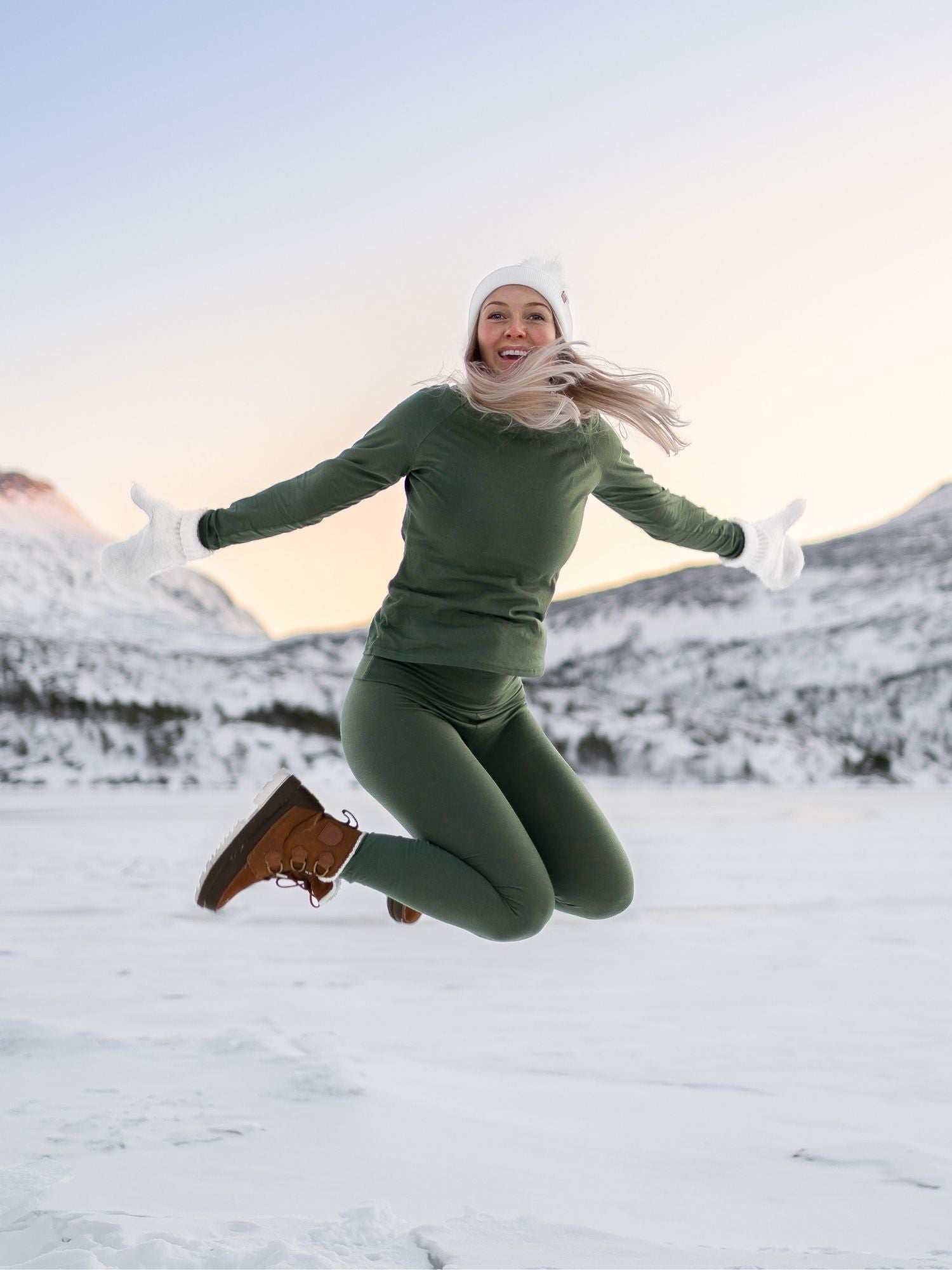 women's base layer pants green