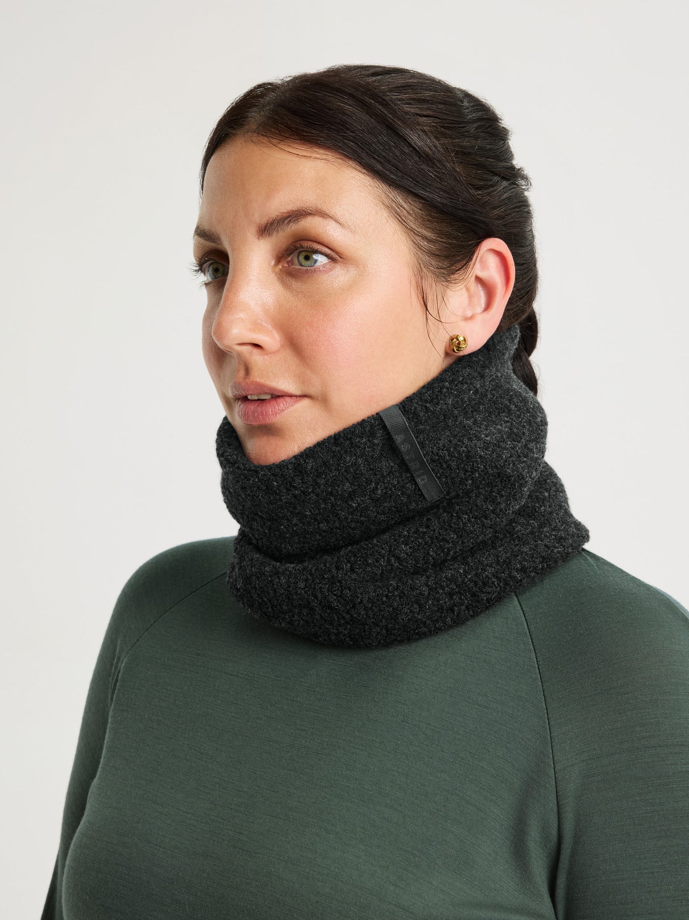 women's wool neckwarmer black