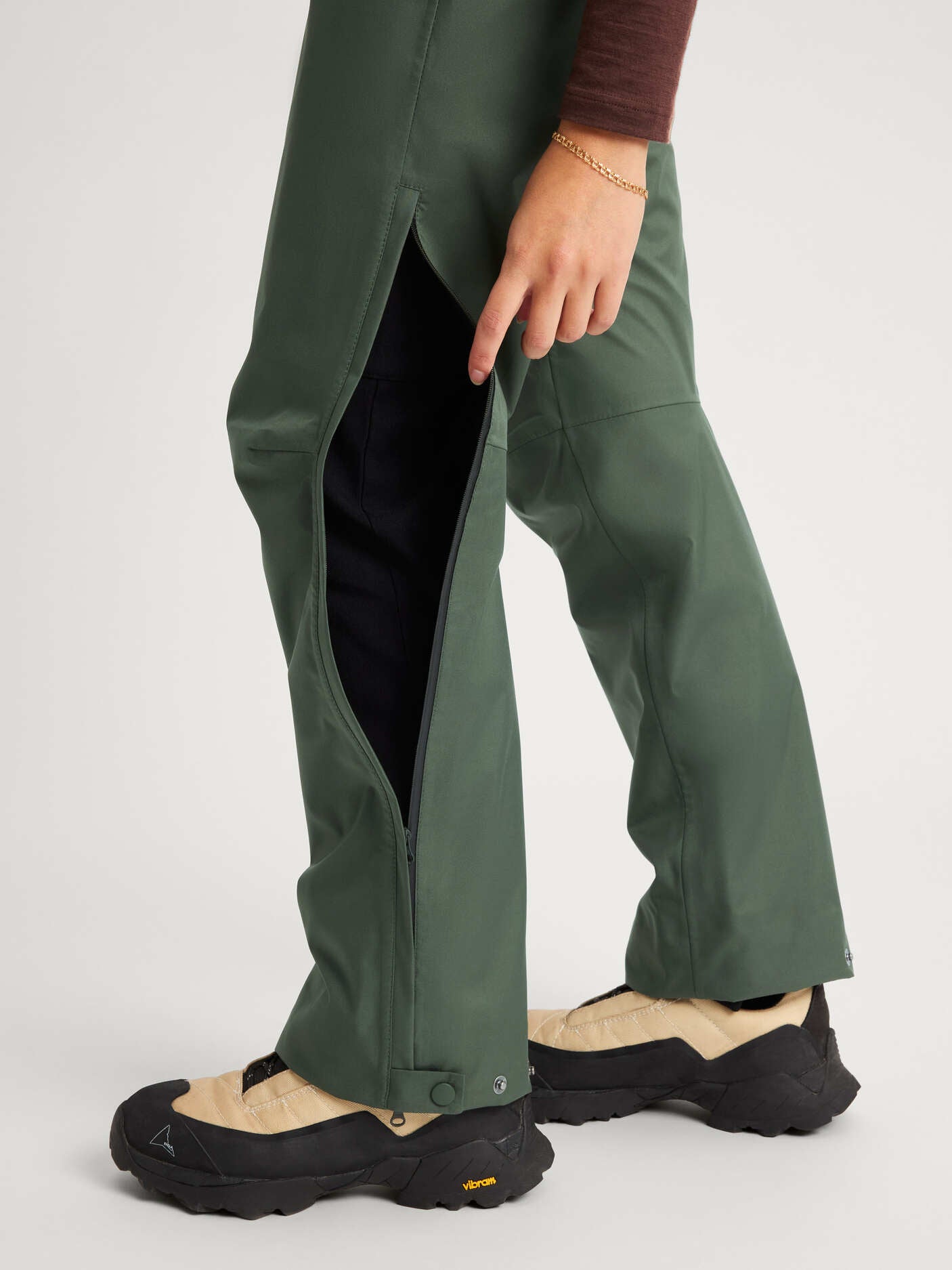 women's shell pants green