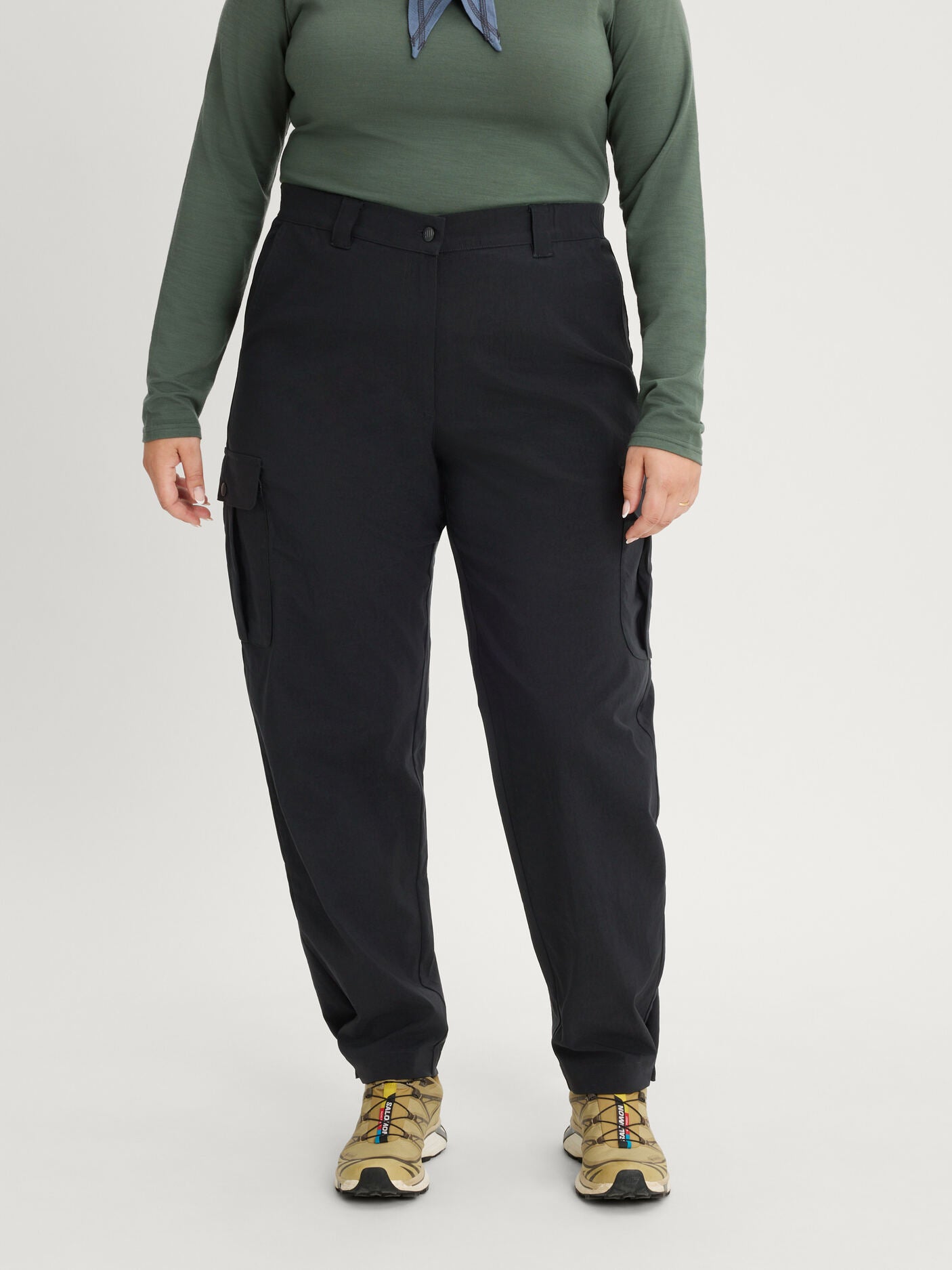 women's cargo pants high waist black [[48 R - 173cm / 5'8'']]